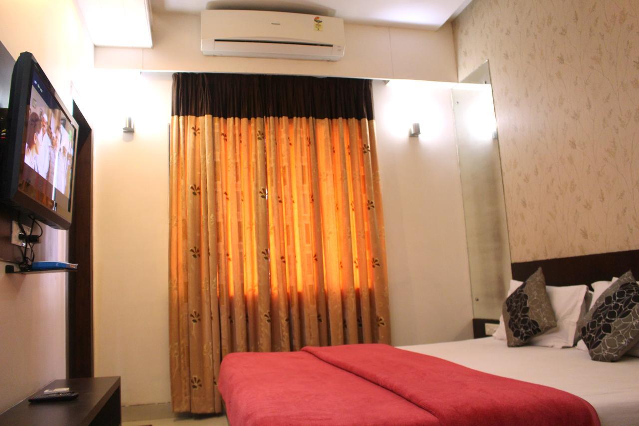 Hotel Aarya Inn Rāipur Exterior foto